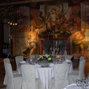 Catering a hostesses_1